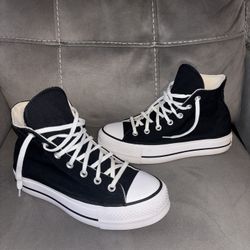 Women’s Converse Size 8