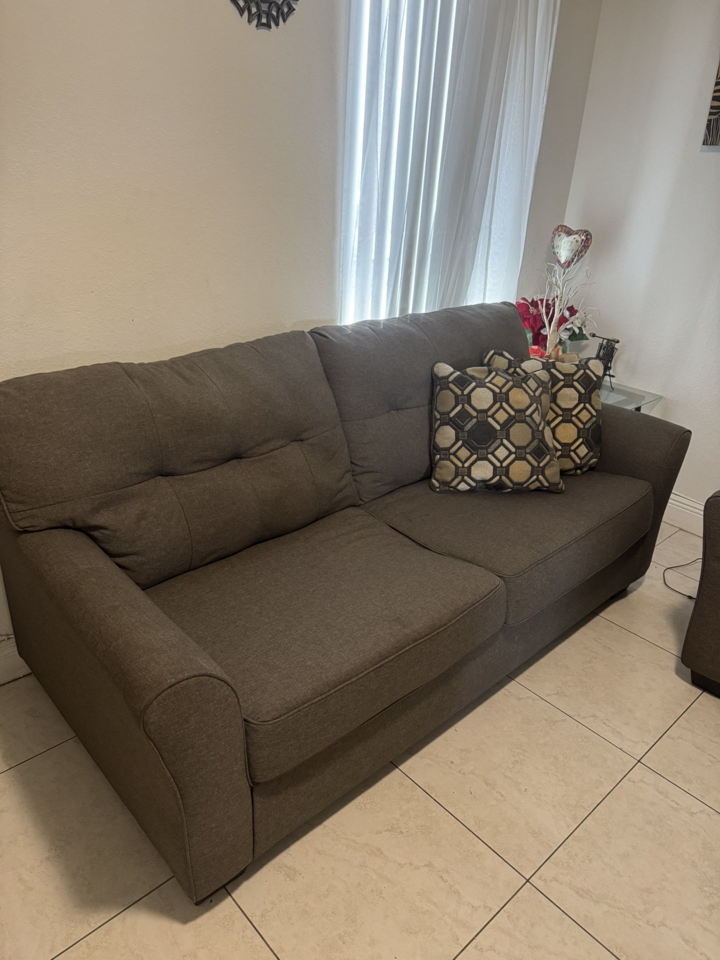 Sofa - Recliner- Pictures - Mirror - Reclinable - Cuadros - Espejo