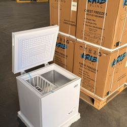 3.5 Cu.Ft Chest Freezer Compact Deep Freezer with Top Mini 7 Gears Temperature Control Open Door and Removable Storage Basket White