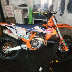 2020 KTM 450sxf.   Brand New 8 Hours Only