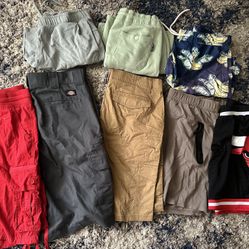 Men’s  Size Medium 