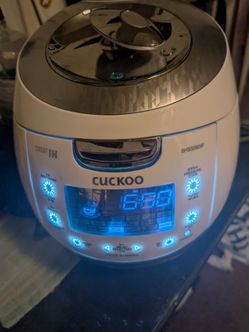 Cuckoo CRP-BHSS0609F induction heating pressure rice cooker with a 6-cup uncooked capacity.