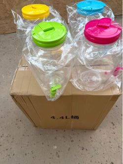 Jugs Ice Tea, lemonade cold beverage dispenser 2.5L 24 Pack  2 colors 12  each pick and Green all New