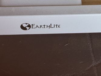 Earthlite Everest Massage Table/Esthetic Facial Bed