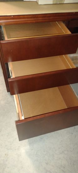 Executive Office Desk "L" Shaped/Mahogany