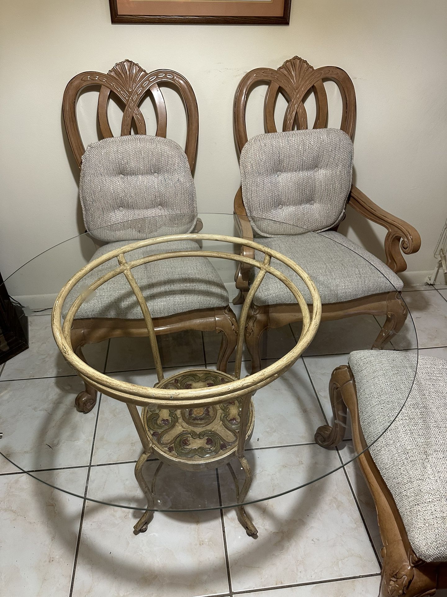 Dining table With chairs