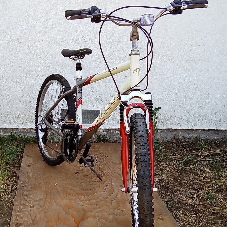 TREK NAVIGATOR 200 MENS ALUM FRAME ATB MTN BIKE REFURBISHED OBO 