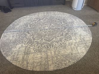 Round Gray and white Mandala Area Rug