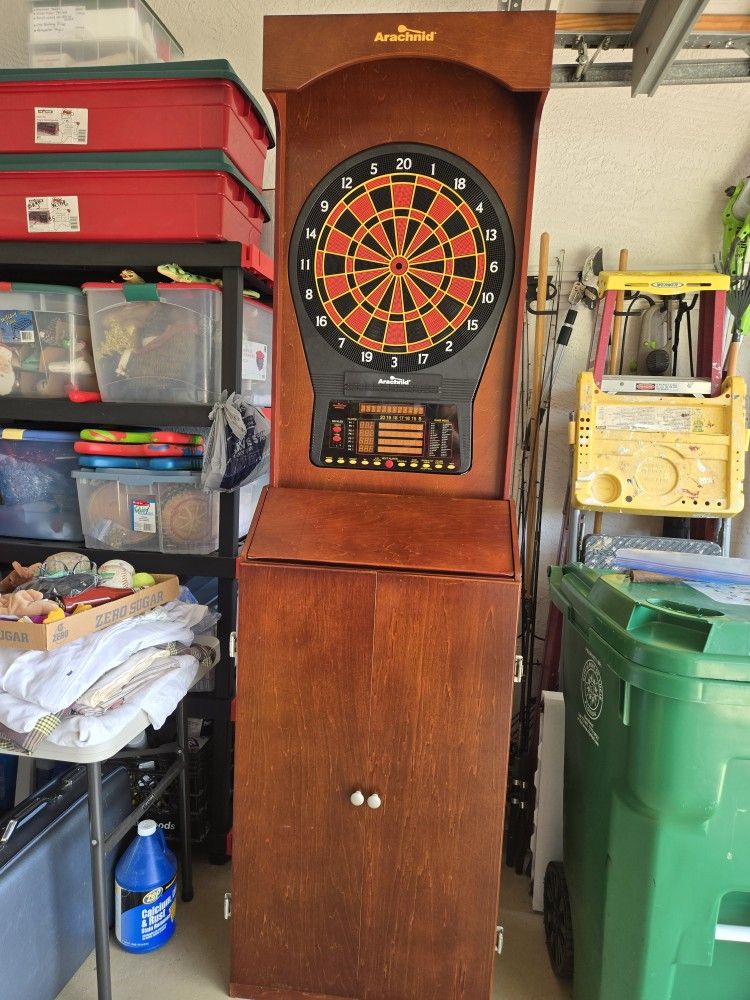 Arachnid Electronic Dart Game + Cabinet