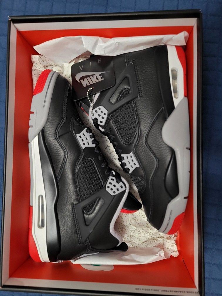 Air Jordan 4 Retro