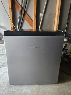 Hisense Mini Refrigerator In Good Condition 