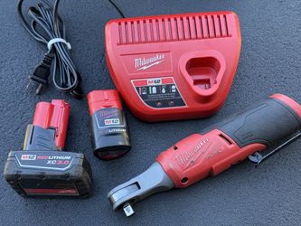 Milwaukee 2567-20 Ratchet 48–59-2401 M12 Charger M12 XC3.0 Red Lithium