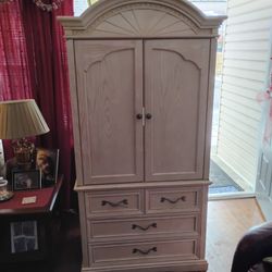 TV Hutch. 