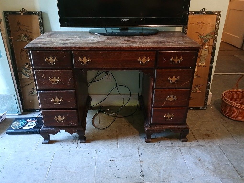 Hickory Furniture Company Desk
