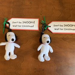 2 Snoopy key chains plushie is 4” tall, with keychain part, they’re 6” tall 