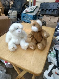 2 rare posable beanie baby cats$ 20