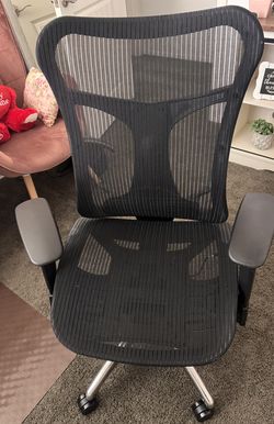 Ergonomic office chair