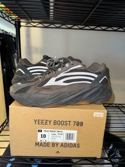 Adidas Yeezy Boost 700 V2 Sz 10