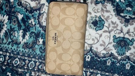 Women’s Coach Wallet