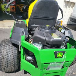 JOHN DEER Z325E 54 In. 24 HP Gas Dual Hydrostatic Zero-Turn Riding
Mower NO DECK 