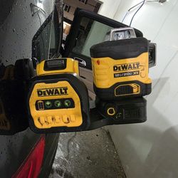 DEWALT 360 GREEN LASER WITH BATTERY FIRM $250 