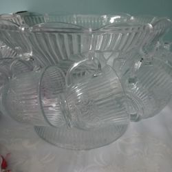 VINTAGE PEDESTAL PUNCH BOWL 14 pc SEt

