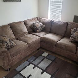 Soft Leather Corner Couch (Sectional) 
