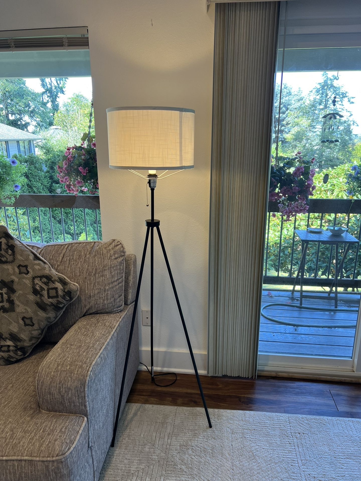 Standing  Dining  Room Light 