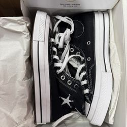 Stussy X Converse Men’s 6.5 Women’s 8.5