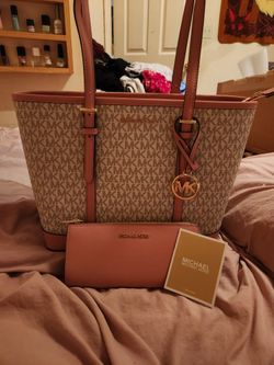 Michael Kors Large Jet Set Purse And Matching Wallet