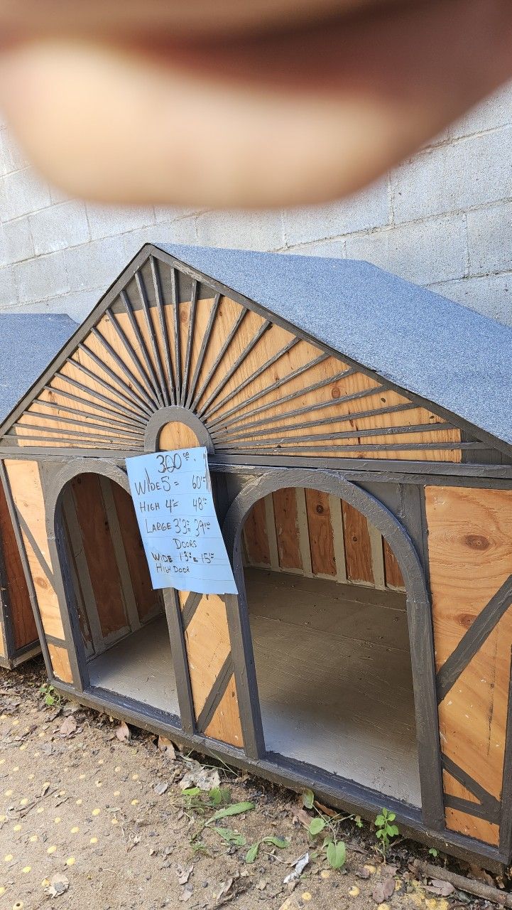 Large Dog House (Ready)