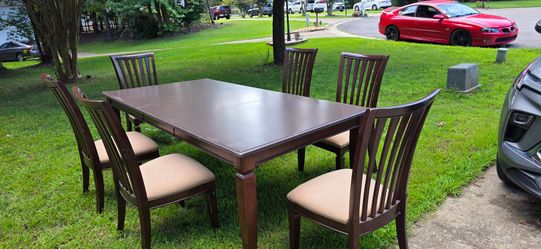 Solid Wood Dining Table Set with Leaf & 6 Chairs