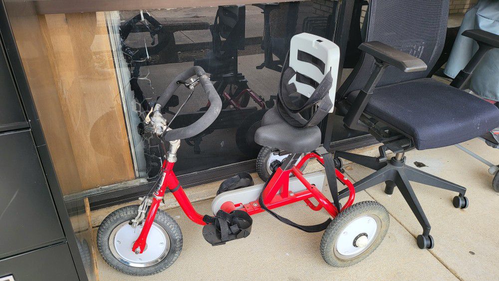 Adaptive Tricycle 