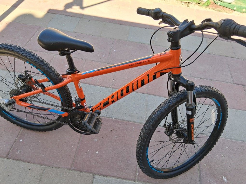Scwinn Contain Bike