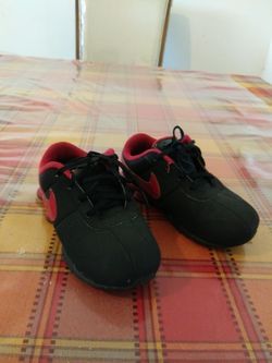 Nike toddler shoes