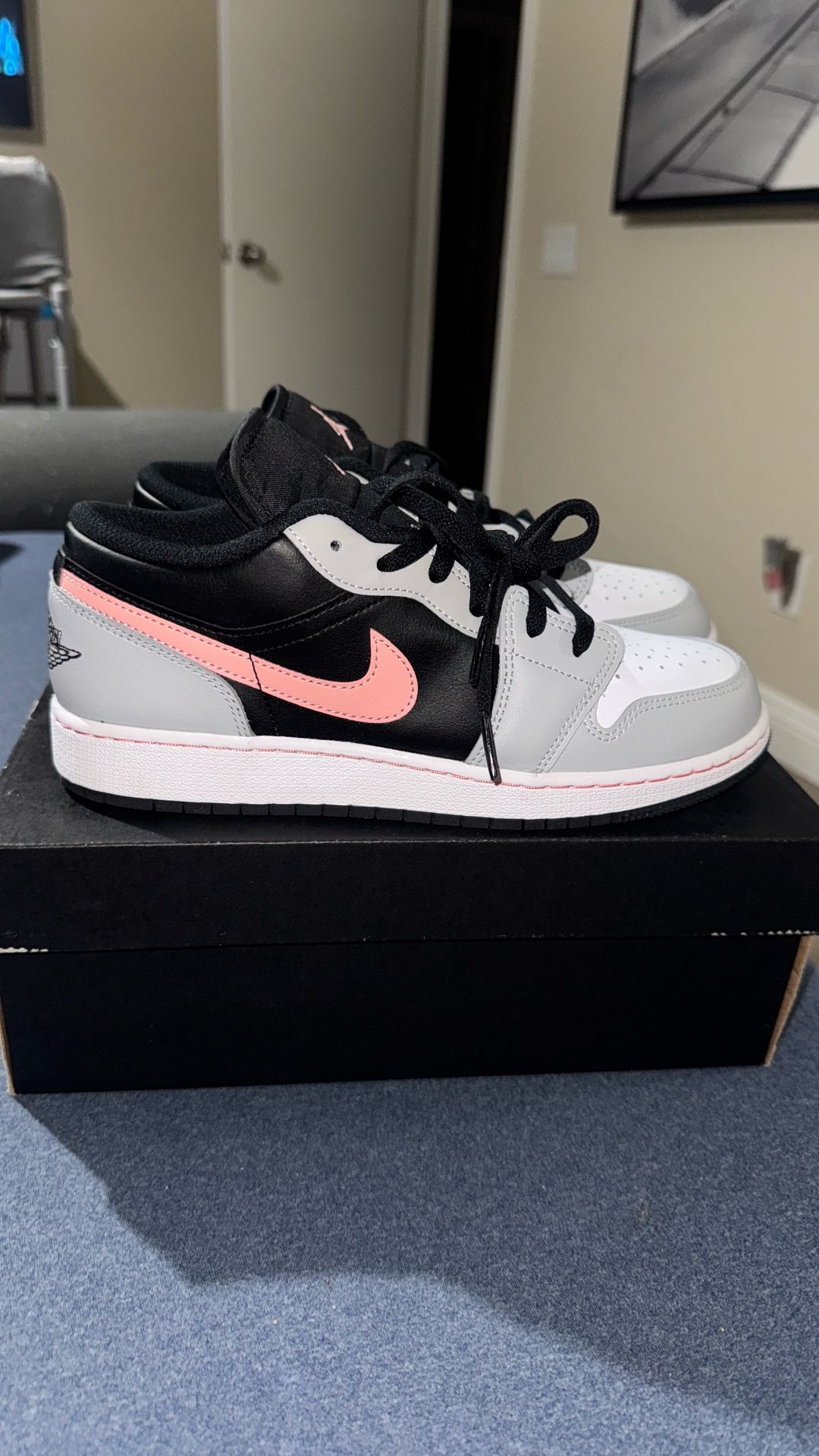 Air Jordan 1 Low GS 'Grey Fog Bleached Coral'