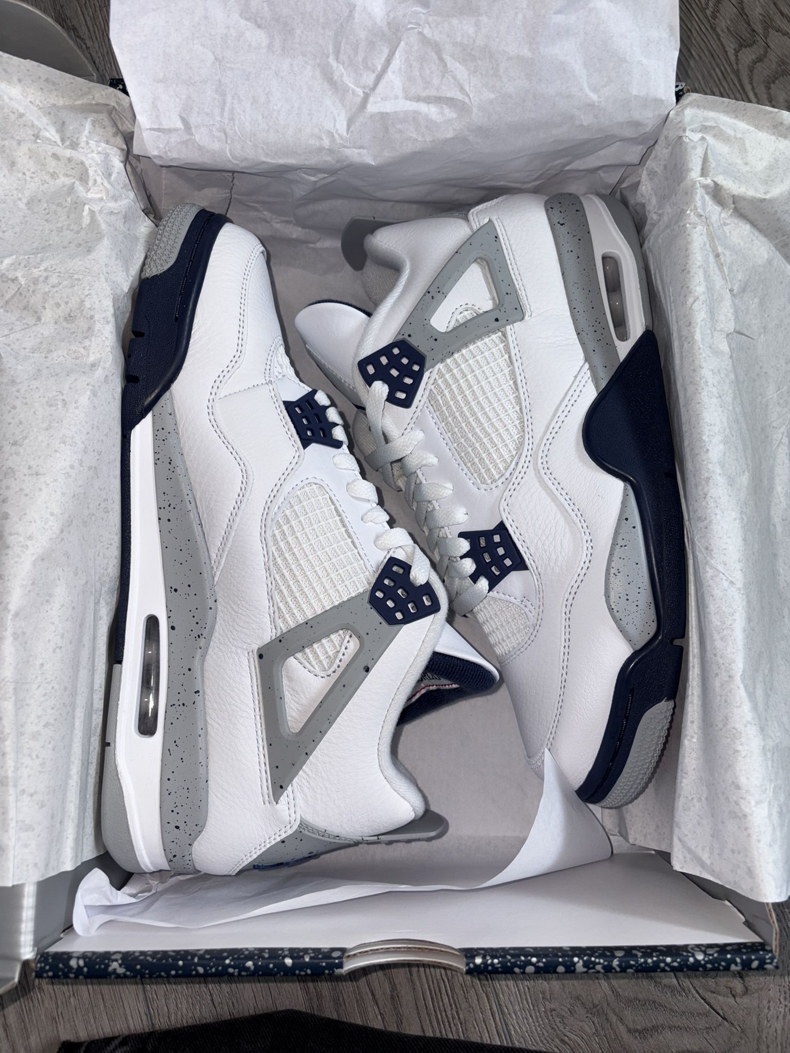 Jordan 4 Midnight Navy Size 10 NEW