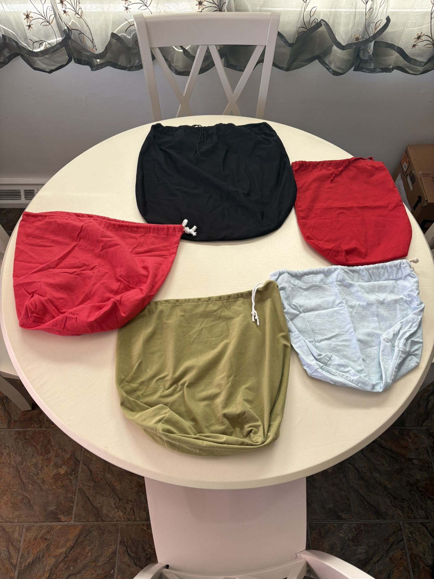 5 Drawstring Pouches