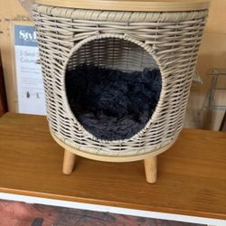 Whiskers Cat bed/hide away/table top, wicker style