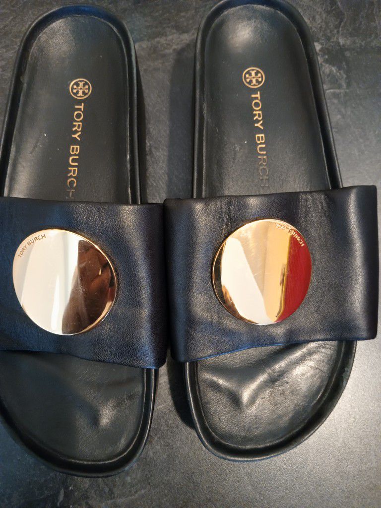 Tory Burch. Black Leather Sandals. Size 8 1/2