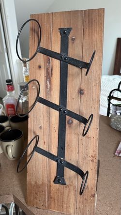 3 Wine bottle holders