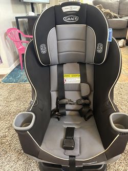 Graco Extend2Fit Convertible Car Seat – Rear/Forward Facing