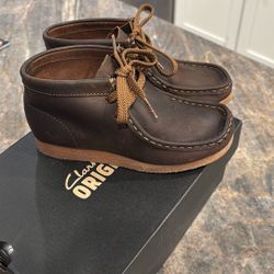 Clark Wallabee Toddler Shoes: Size 12