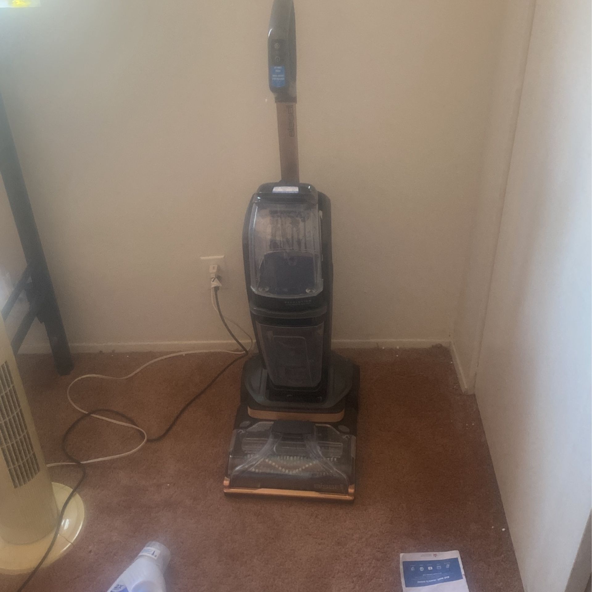 Bissell Revolution Hydro steam Pet Carpet Cleaner