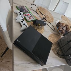 Xbox 1 with 2 games