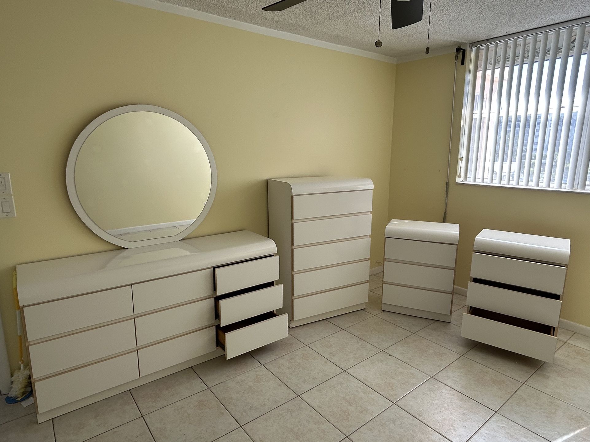 Bedroom Set - 4 Piece 