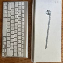 Wireless MacBook Keyboard (Still In Plastic)