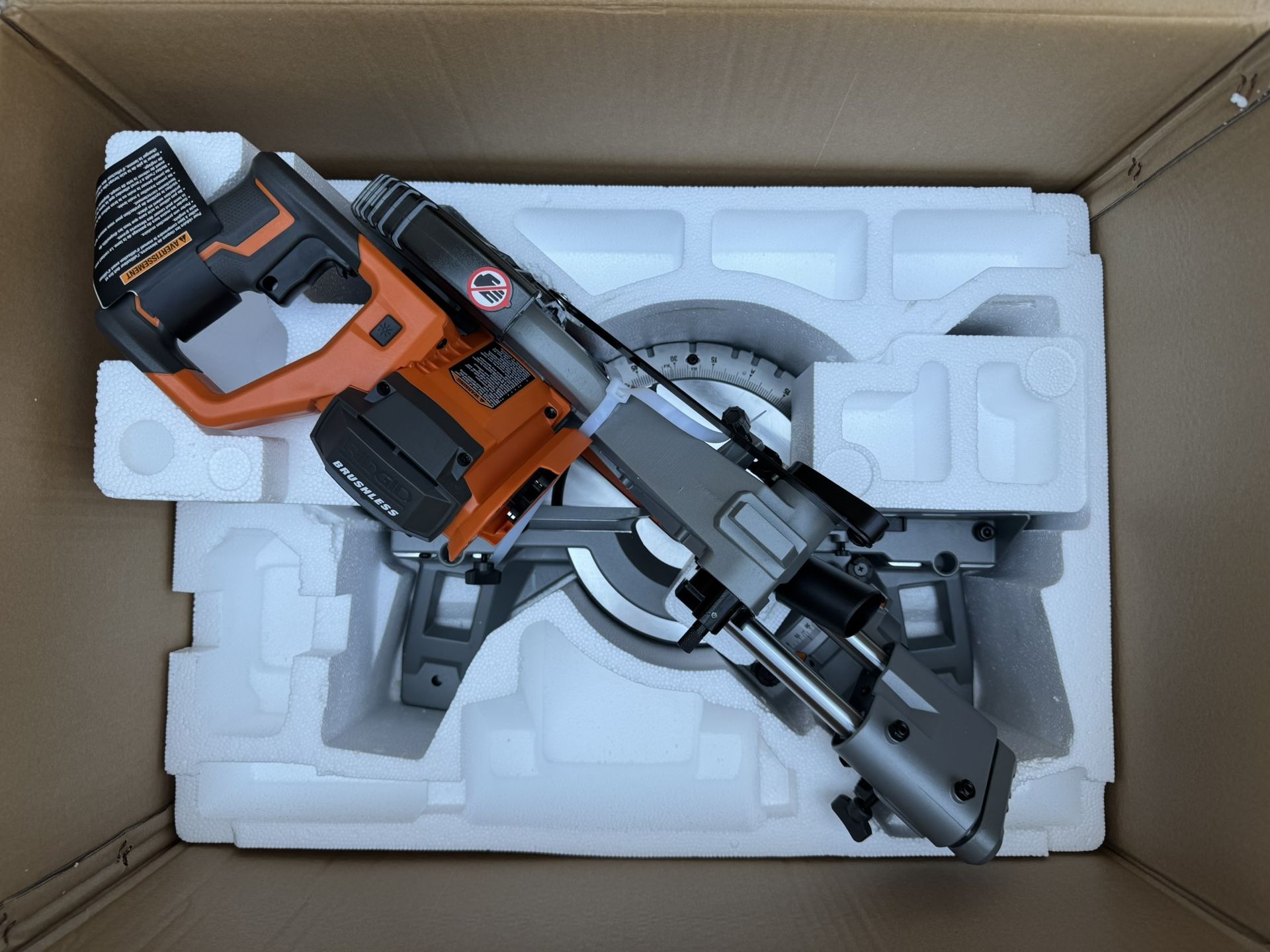 NEW IN BOX Ridgid 18V Brushless Cordless 7-1/4 in. Dual Bevel Sliding Miter Saw (Tool Only)