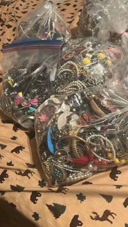 6 extra large bags of random costume jewelry mostly wearable price for all$400
