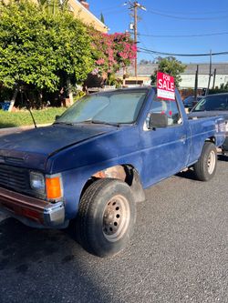 1986 Classic Nissan Hardbody Pick Up Truck